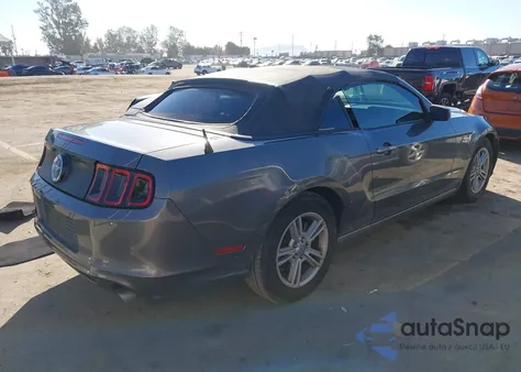 2013 Ford Mustang V6 z USA, uszkodzony, nr VIN 1ZVBP8EM6D5260150